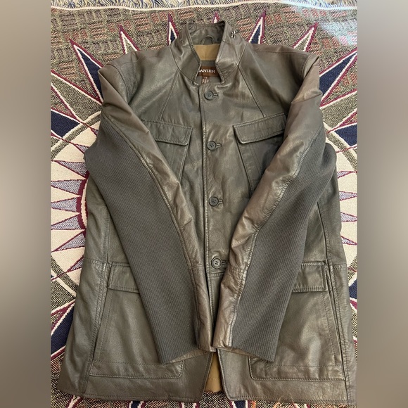 Danier genuine leather jacket for men - Picture 5 of 9